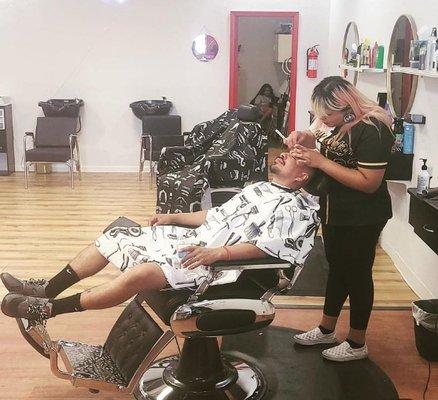 Best hot new barber shop and hair salon in Central Phoenix! Men's cuts, women's cuts, kid's cuts, Eyebrow waxing, hot towel razor shaves!