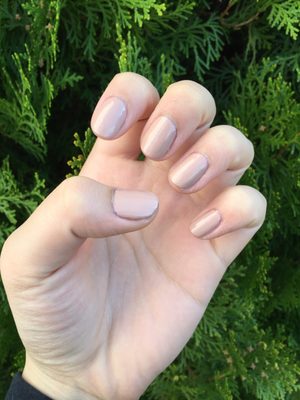 Regular mani, Nude nail polish