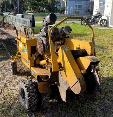 The stump grinders business end.