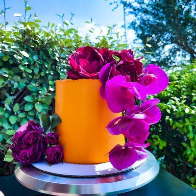 Fall themed cake with flowers