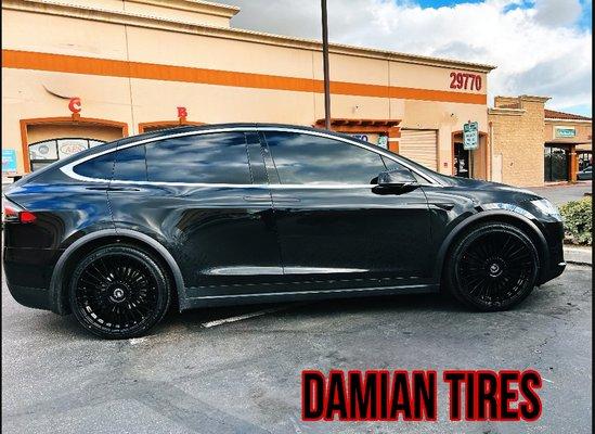 Tesla on 22s road luxury rims