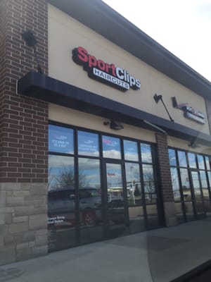 Front entrance of Sport Clips