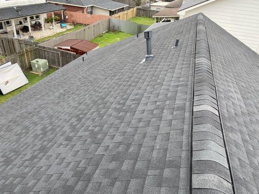 R Roofing & Exterior