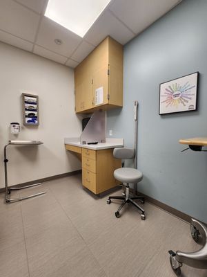 4th Floor Patient Room