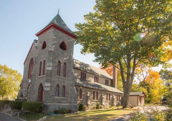 Diamond Hill United Methodist Church in the Fall