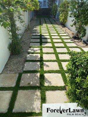 DuPont™ ForeverLawn® Select HD installed by ForeverLawn Palm Beach.