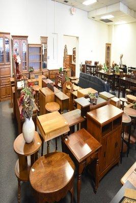 Affordable Furniture And Treasures - Dubuque, Iowa