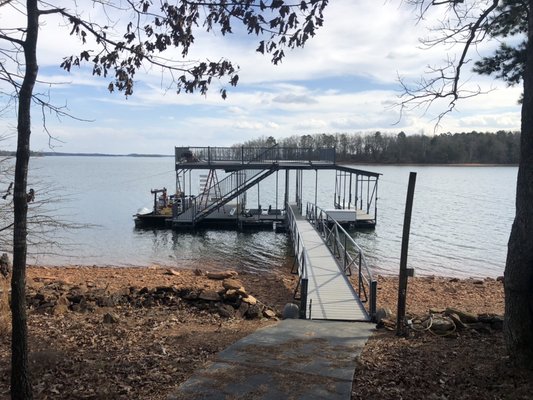 Double-slip party-deck dock on Lake Hartwell