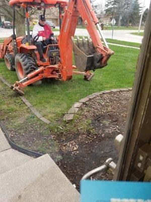 Bill (Tedd dad) getting ready to start digging.