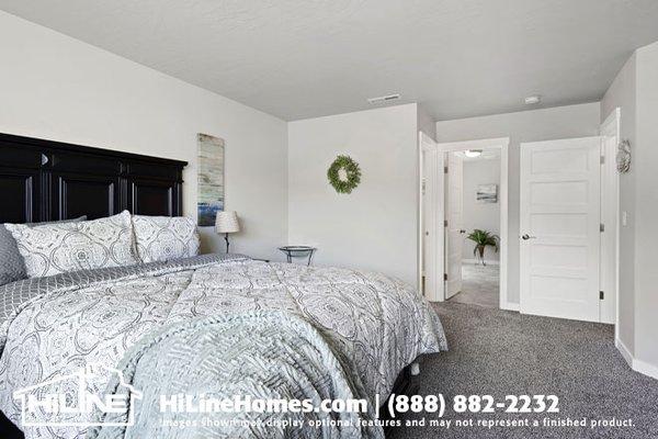 HiLine Homes of Kennewick Model Home Plan 2232 Primary Suite.