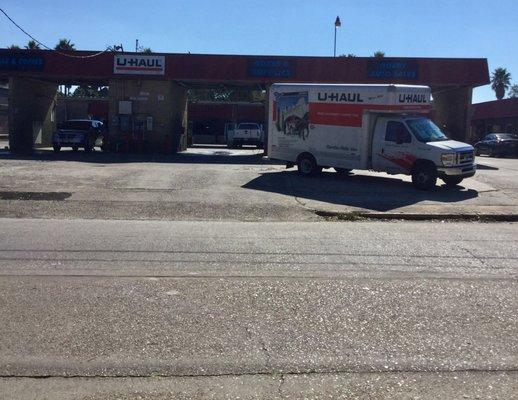 U-Haul Neighborhood Dealer