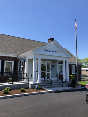 Rockland Trust Bank & Commercial Lending Center & Investment Office