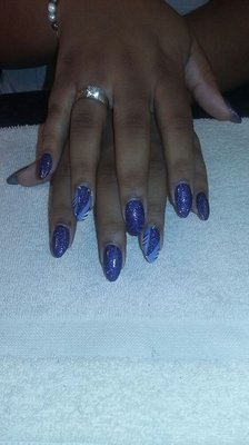 With these beautiful nails, there is no time to have the blues.