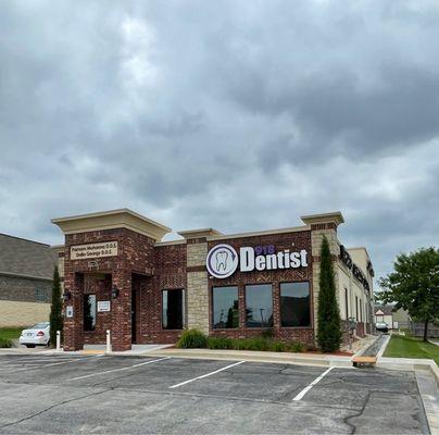 918 Dentist Business Frontage on S. Yukon Ave