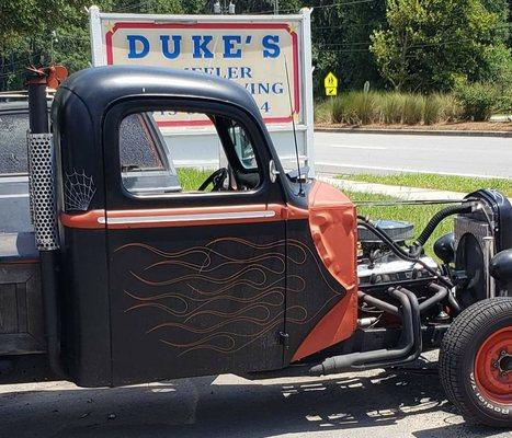 Duke's Muffler & Towing Service