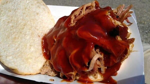 Pulled Pork sandwich w/ Bloody Mary Barbeque sauce (Real Urban Barbeuque)