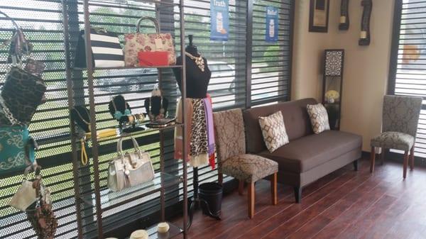 Waiting Area/Boutique