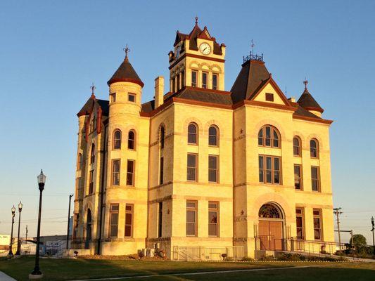 Karnes County Courthouse