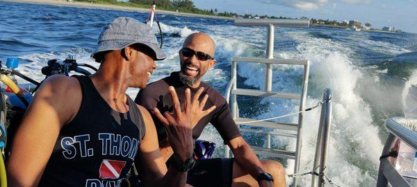 John and Earl dive at Captain Curls and The Lighthouse!