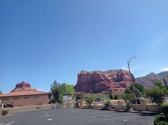 Sedona is a city to be full of natural rocks nicely.  wth tree mountain that are popular for many tourists