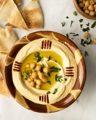 HUMMUS