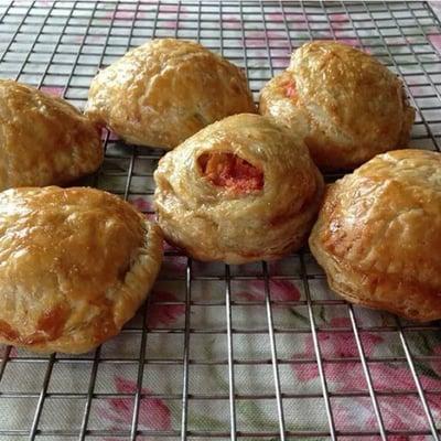 white albacore tuna in a Spanish tomato sauce fills these savoury pastelitos