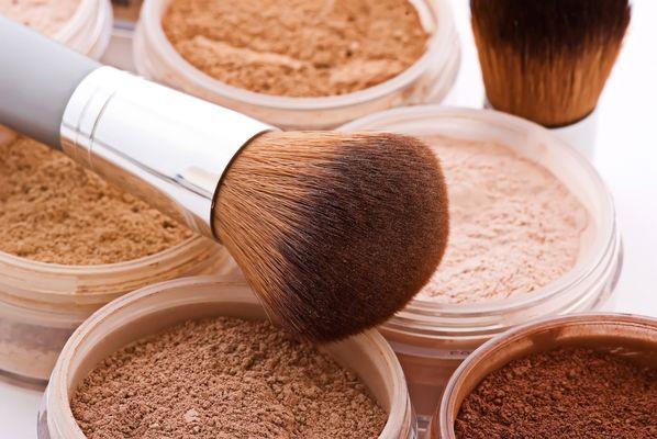 Mineral Makeup (Vonetta Cosmetics Exclusive) - Controls Oil - Sweat Proof - No Expiration Date - Clean Wearing  - 100% Vegan