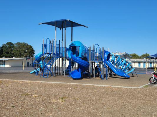 Braly Elementary School - school playground