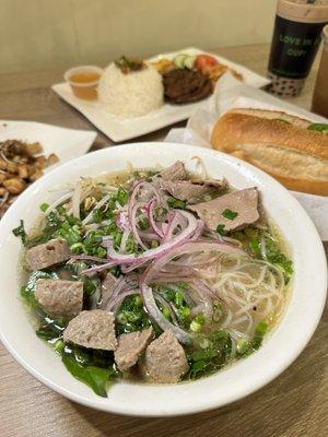 Pho with Combo Meat (Rare Beef, Beef Ball & Brisket)