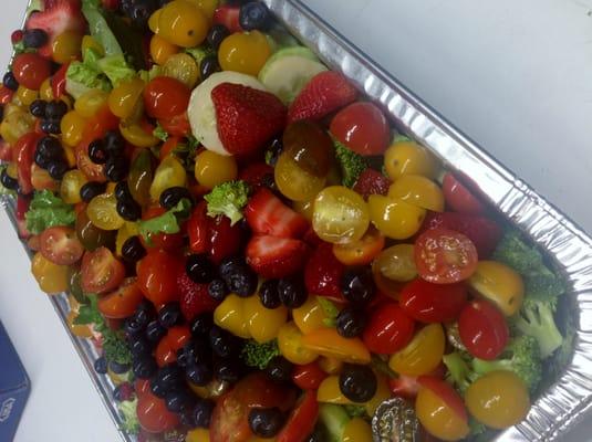 Fresh salad with fruit