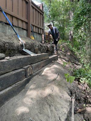 Retaining wall