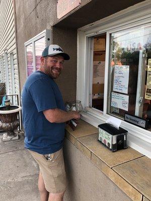 Elite Yelper placing an order even though he's full because he's dedicated