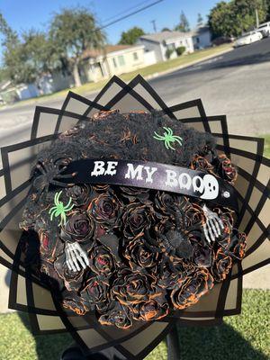 Black Roses: Spooky Bouquet