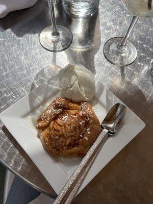 Warm French Apple Tart