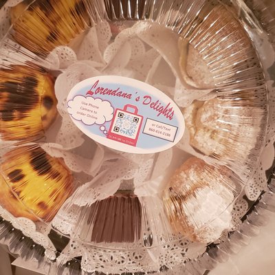 Dessert tray/ www.lorendanasdelights.com