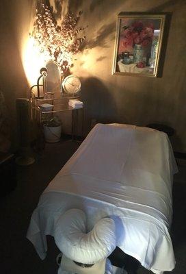 Treatment room at Backrubz