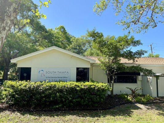 Outside South Tampa Dental Studio