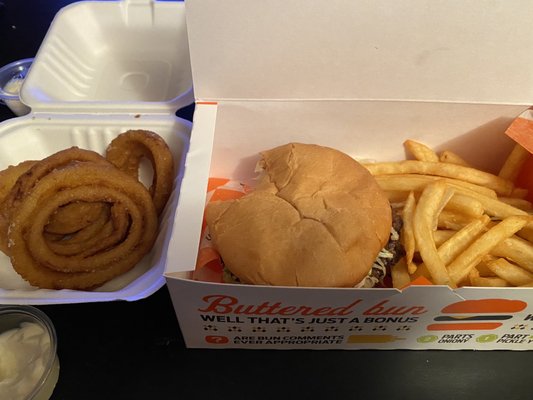 Onion rings, California Burger