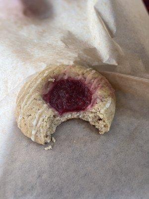 The Native Bread Raspberry Thumbprint cookie was delicious, but if you zoom in on this photo, there is hair in the jelly. :(