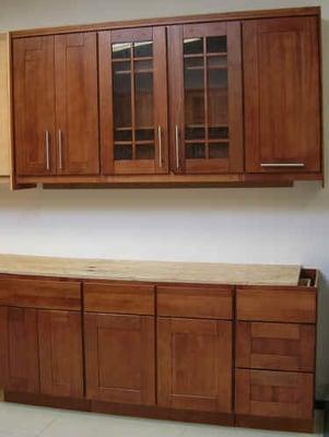 Cherry_Shaker_kitchen_cabinet