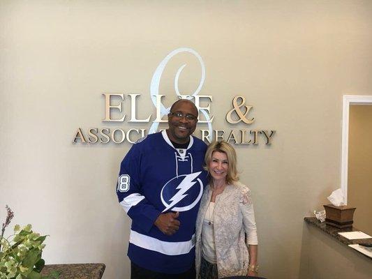 Never know who will stop into Ellie & Associates. Tyrone Keys, former, Buc and Bear! Who could forget  the 1985 Bears video SB shuffle