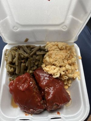 Meatloaf, Mac and cheese, Green beans