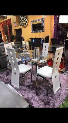 Table an 4 chairs $399