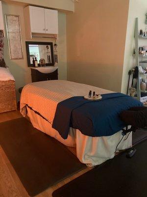 Massage table