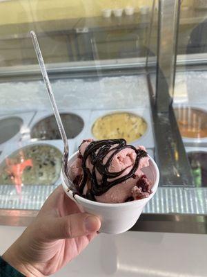 Black cherry with fudge