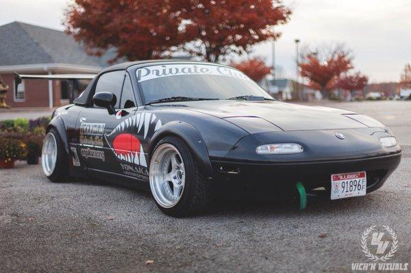 Custom Livery & Window Tint install on this Mazda Miata