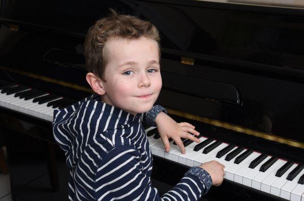 Kid's Piano Lessons