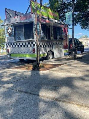 Roadside Diner Food Truck