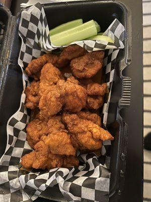 Medium 10 wings boneless