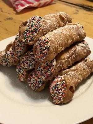 Birthday Cake Cannoli